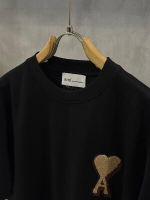 Black ami beige logo tshirt