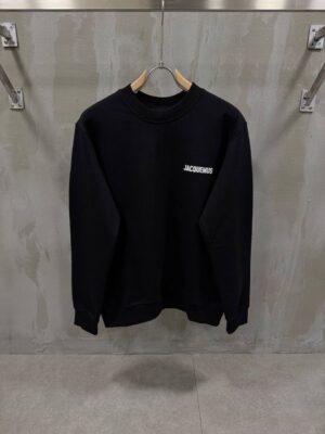 Black jacquemus sweater