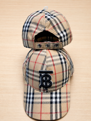 Beige Burberry vintage check cotton black TB logo appliqué baseball hat